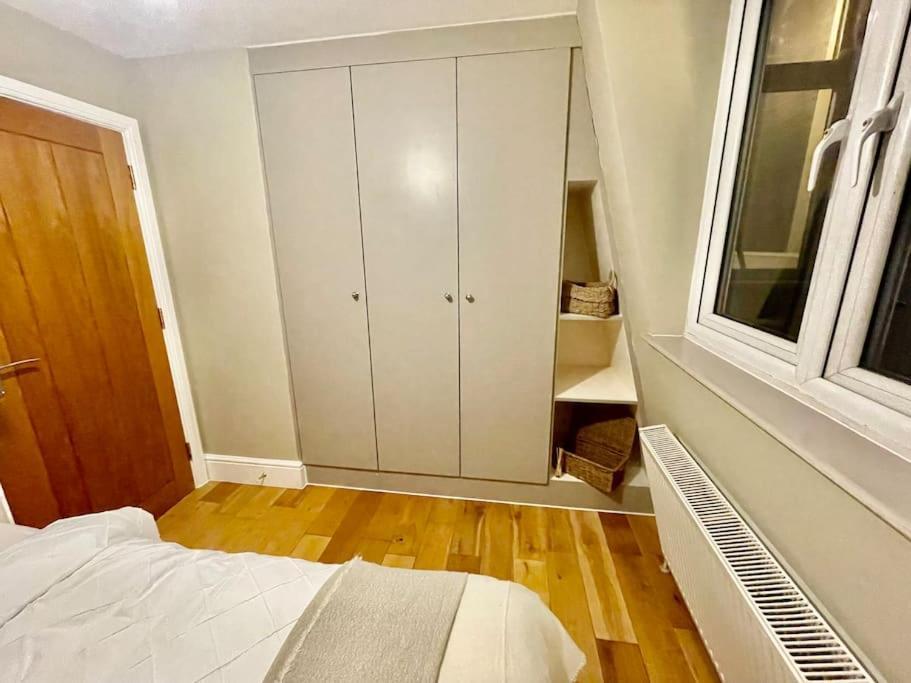 Lovely Two Bed Flat ロンドン エクステリア 写真